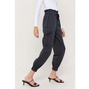 Urban Outfitters Women's Evon Black High Waist Paperbag Jogger Pants Size M NWT